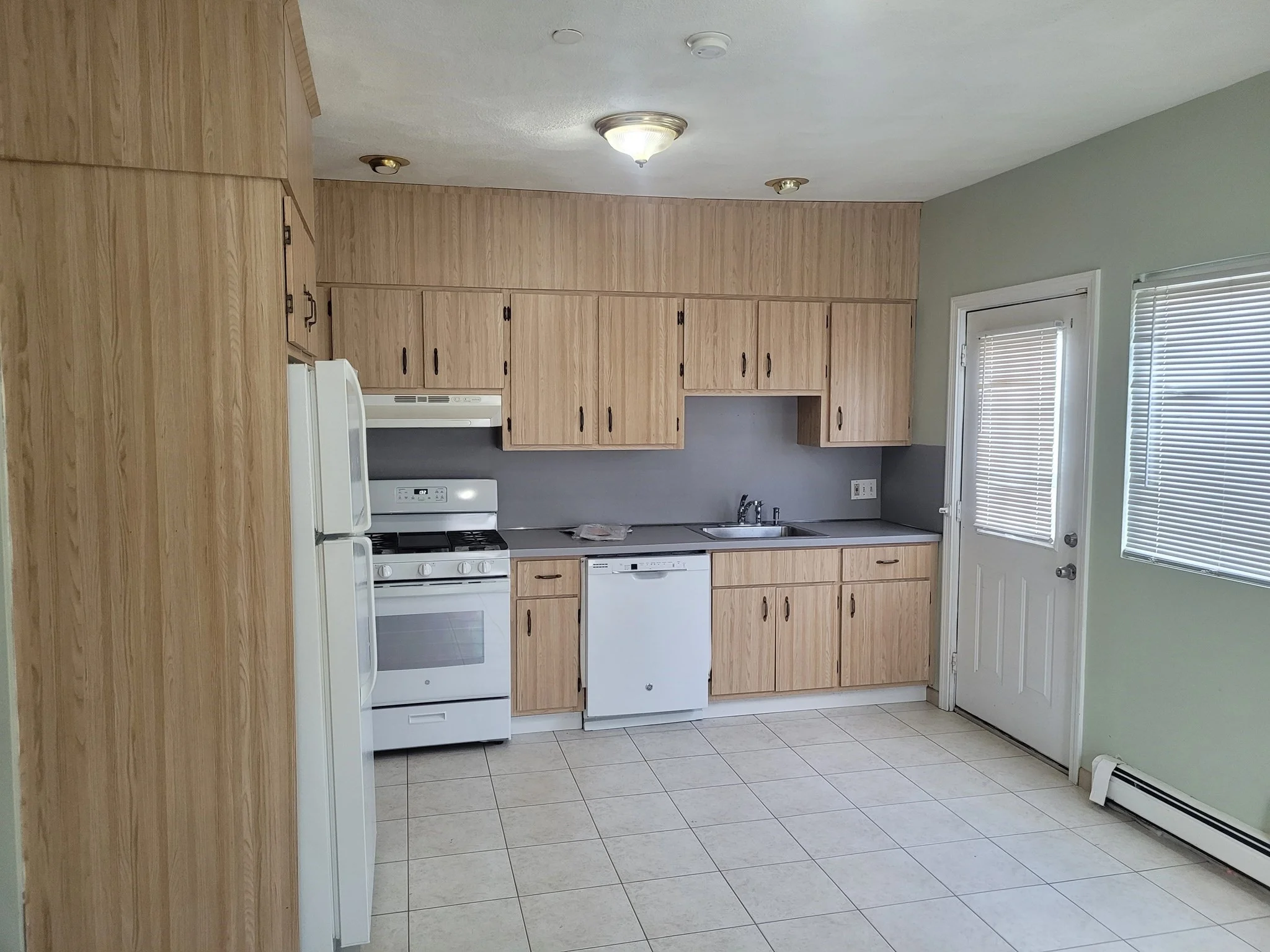 2 bed, 1 bath apartment for rent at 30 Courtland St Unit 2, Everett