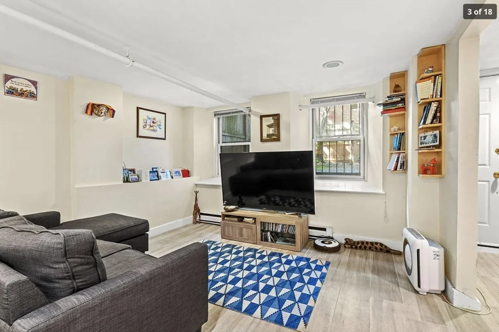 1 bed, 1 bath apartment for rent at 30 Dartmouth St Unit 1, South End — photo 2 of 11