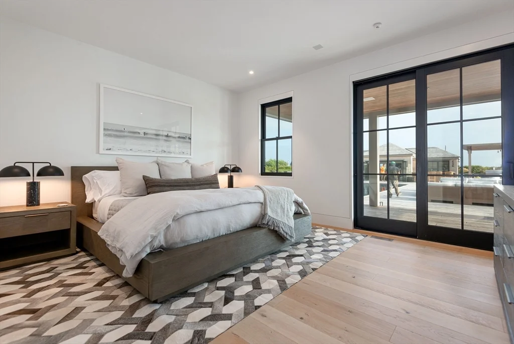 8+ bed, 4+ bath apartment for rent at 30 Devon Street   Big Dip, Nantucket — photo 10 of 42