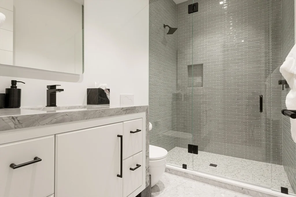 8+ bed, 4+ bath apartment for rent at 30 Devon Street   Big Dip, Nantucket — photo 32 of 42