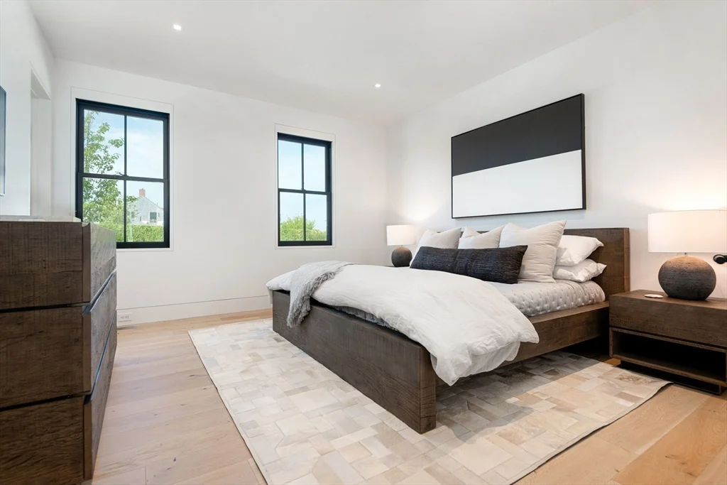 8+ bed, 4+ bath apartment for rent at 30 Devon Street   Big Dip, Nantucket — photo 13 of 42