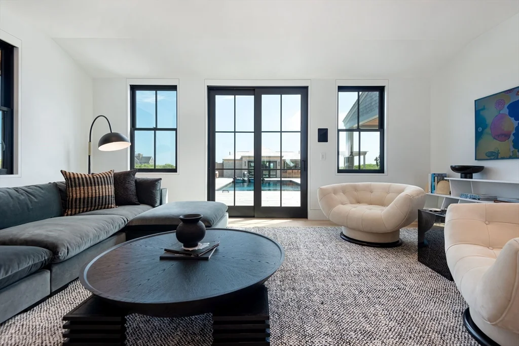 8+ bed, 4+ bath apartment for rent at 30 Devon Street   Big Dip, Nantucket — photo 21 of 42