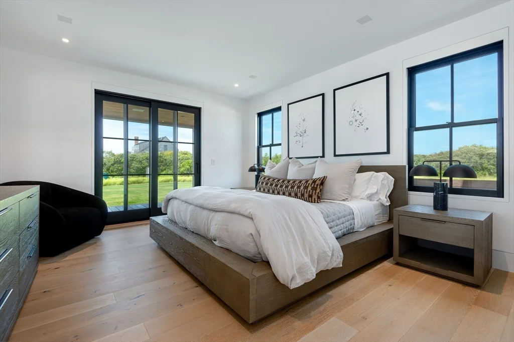 5 bed, 4+ bath apartment for rent at 30 Devon Street   Little Dip, Nantucket — photo 13 of 15