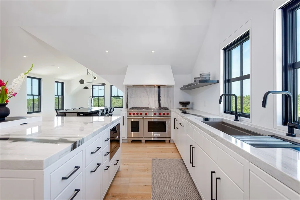 5 bed, 4+ bath apartment for rent at 30 Devon Street   Little Dip, Nantucket — photo 6 of 15