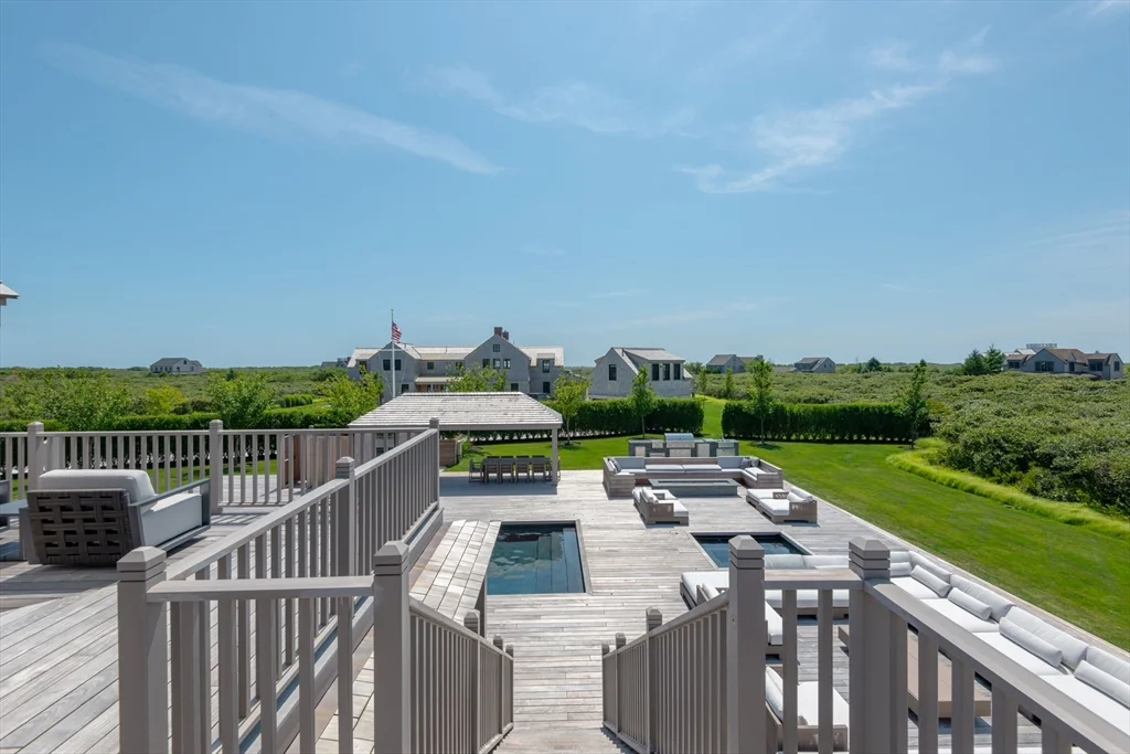 5 bed, 4+ bath apartment for rent at 30 Devon Unit Little Dip, Nantucket — photo 17 of 17