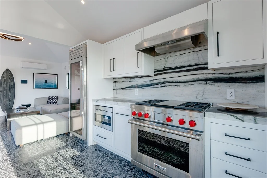 8+ bed, 4+ bath apartment for rent at 30 Devon Unit The Big Dip, Nantucket — photo 5 of 41