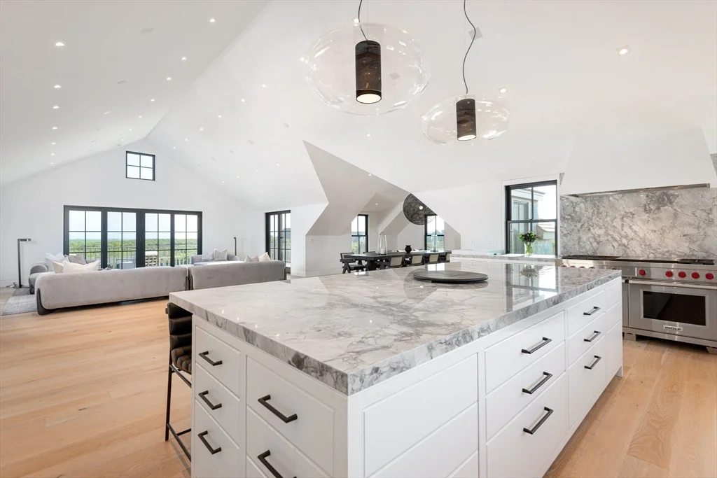 8+ bed, 4+ bath apartment for rent at 30 Devon Unit The Big Dip, Nantucket — photo 11 of 41