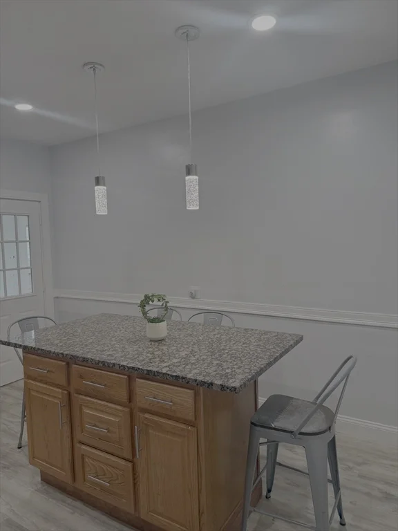 6 bed, 2 bath apartment for rent at 30 Dexter St Unit 30, Lynn — photo 7 of 21