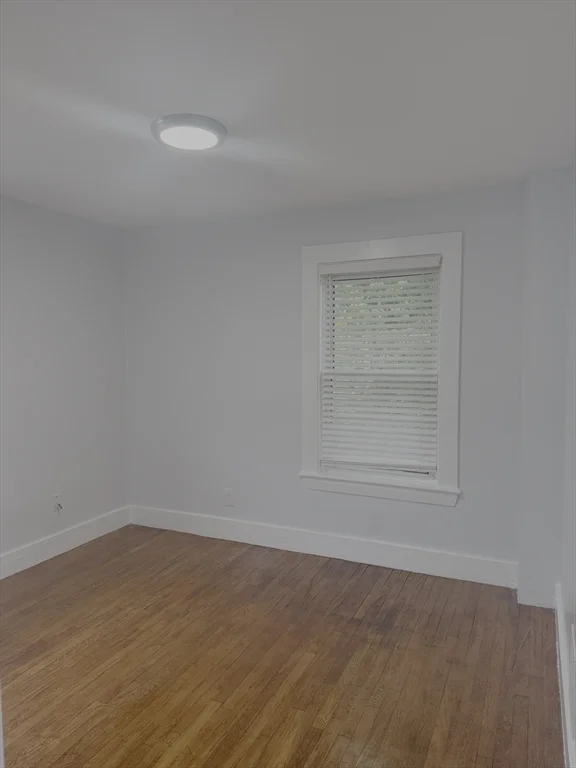 6 bed, 2 bath apartment for rent at 30 Dexter St Unit 30, Lynn — photo 14 of 21