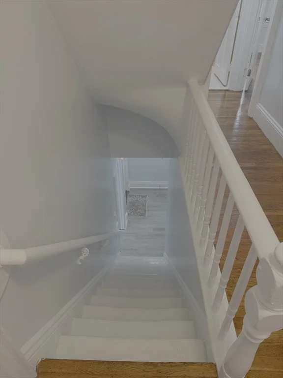 6 bed, 2 bath apartment for rent at 30 Dexter St Unit 30, Lynn — photo 16 of 21