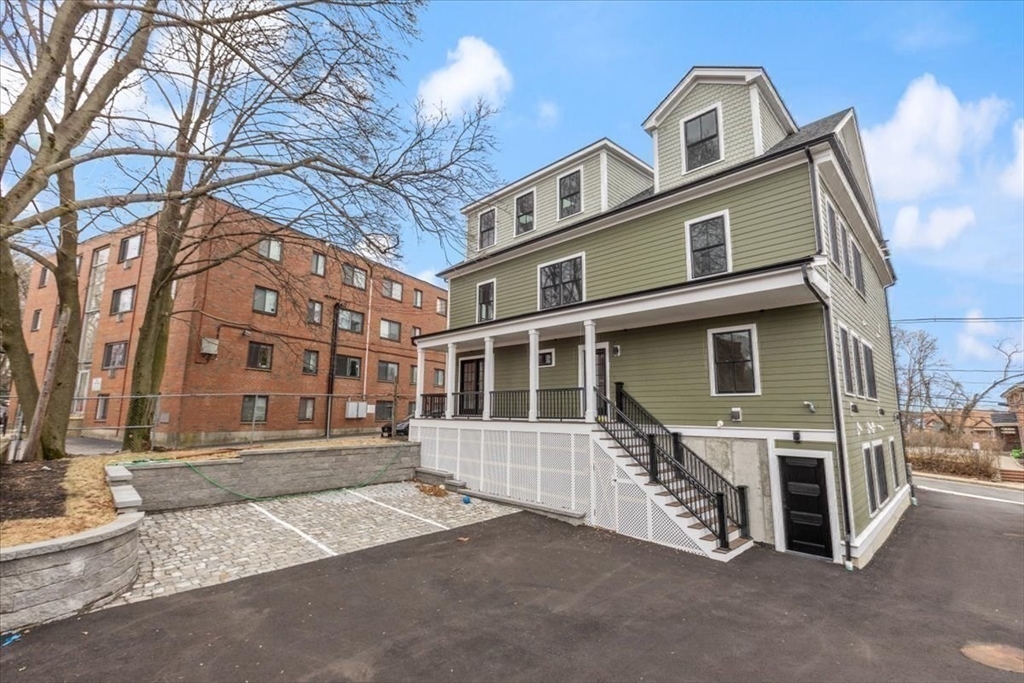 4 bed, 3 bath apartment for rent at 30 Dighton St Unit 1, Brighton — photo 17 of 17