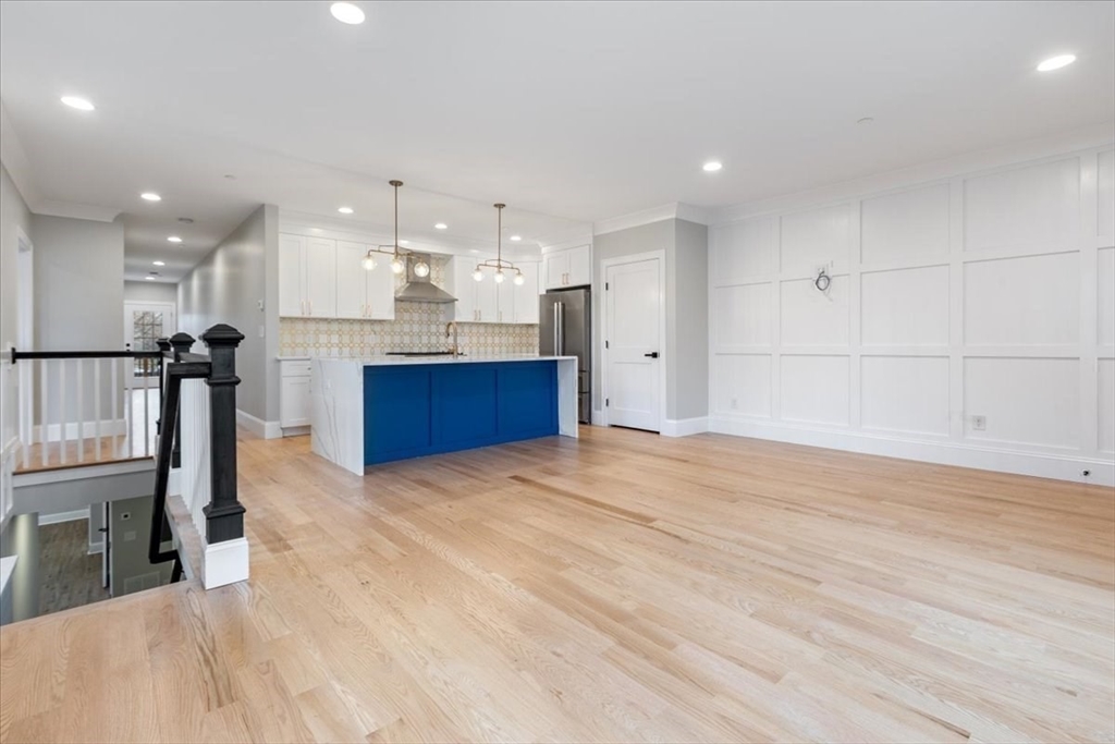4 bed, 3 bath apartment for rent at 30 Dighton St Unit 1, Brighton — photo 5 of 17