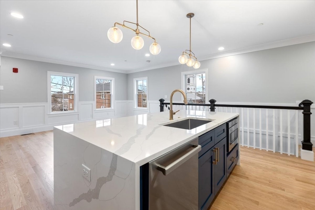 4 bed, 3 bath apartment for rent at 30 Dighton St Unit 1, Brighton