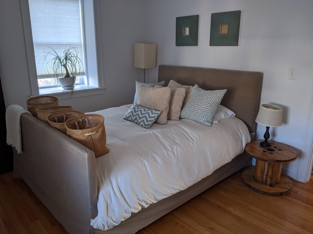 3 bed, 3 bath apartment for rent at 30 Dorr St Unit 0, Roxbury — photo 6 of 13