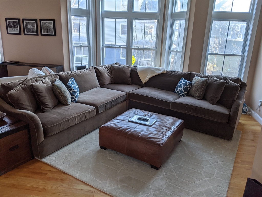 3 bed, 3 bath apartment for rent at 30 Dorr St Unit 0, Roxbury — photo 2 of 13
