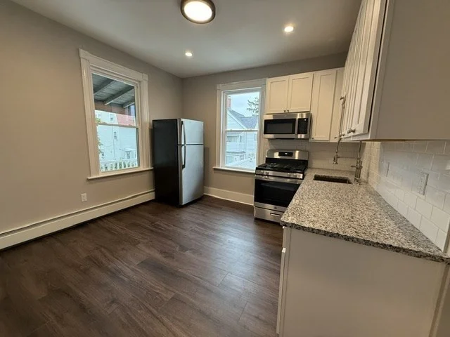 2 bed, 1 bath apartment for rent at 30 Dyer Ave Unit 2, Everett — photo 2 of 13