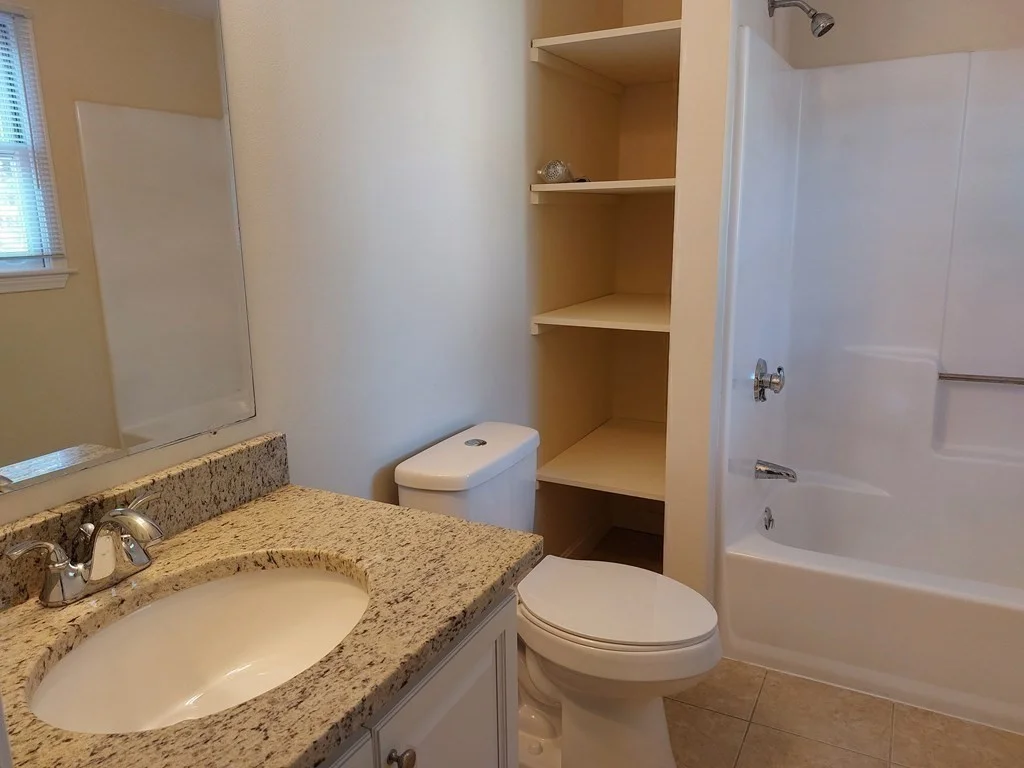 2 bed, 2 bath apartment for rent at 30 E Bluff Rd Unit 30, Ashland — photo 10 of 19