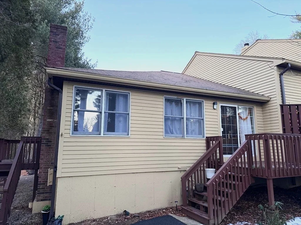 2 bed, 2 bath apartment for rent at 30 E Bluff Rd Unit 30, Ashland — photo 14 of 19
