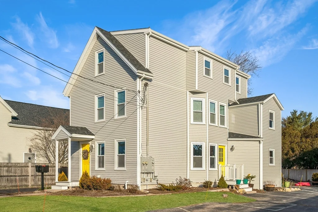 3 bed, 2 bath apartment for rent at 30 East Chestnut St Unit 30, Sharon