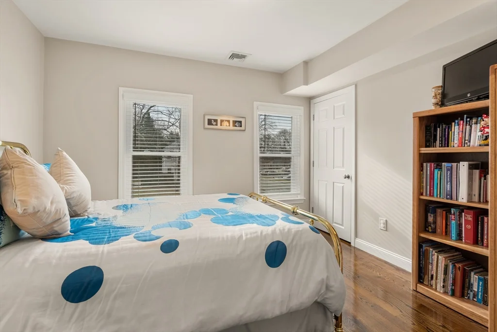 3 bed, 2 bath apartment for rent at 30 East Chestnut St Unit 30, Sharon — photo 7 of 16