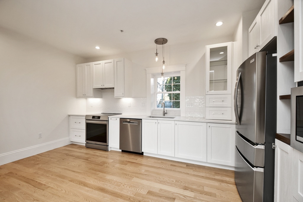 2 bed, 2 bath apartment for rent at 30 East Main St Unit 3, Westborough — photo 3 of 17