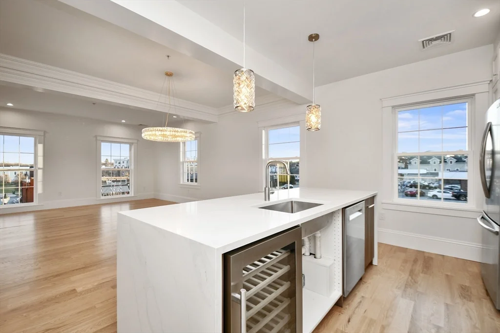 2 bed, 2 bath apartment for rent at 30 East Main Unit 1, Westborough — photo 1 of 22