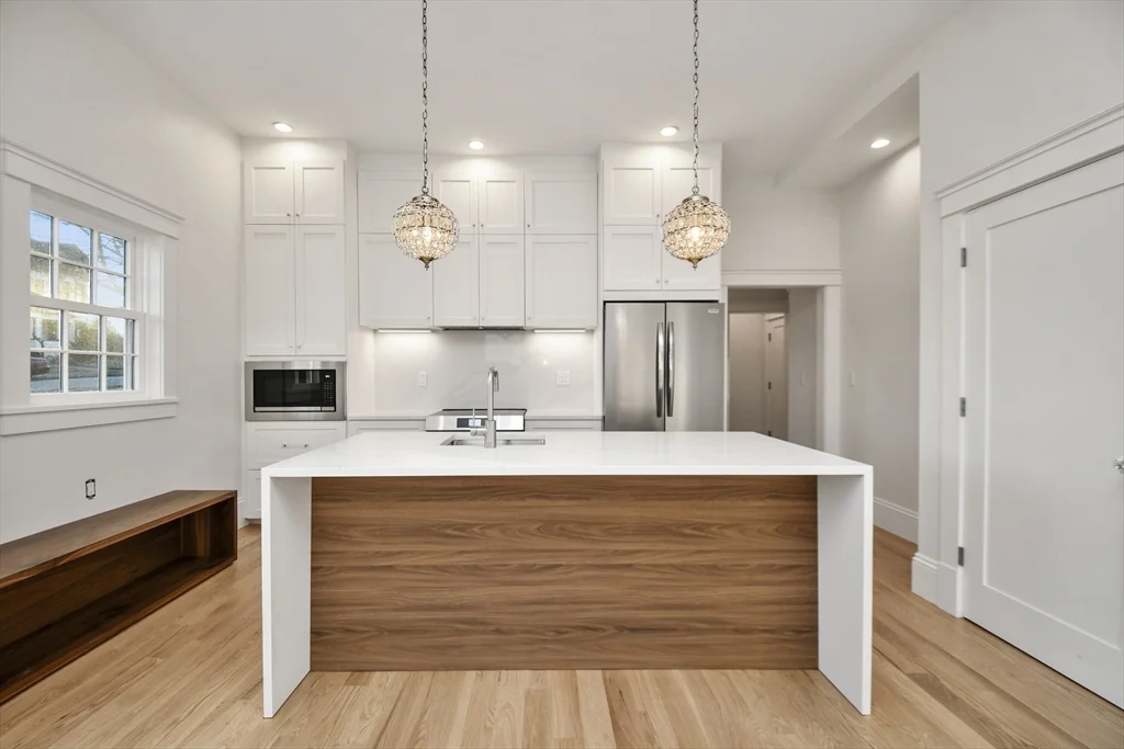 2 bed, 1 bath apartment for rent at 30 East Main Unit 2, Westborough