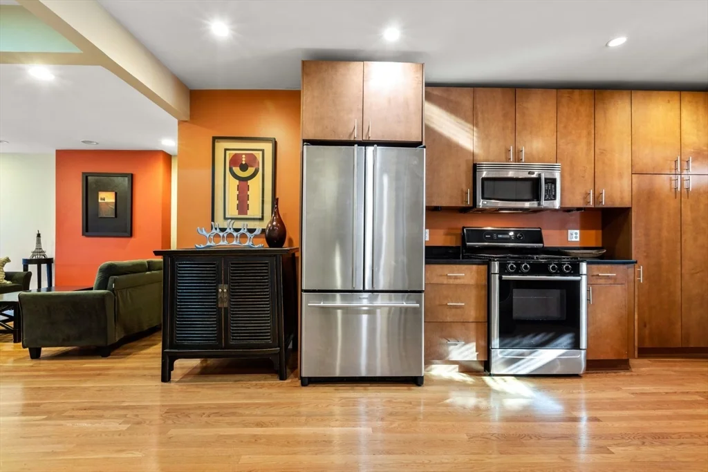 2 bed, 1 bath apartment for rent at 30 Edgerly Rd Unit 3, Fenway — photo 4 of 10