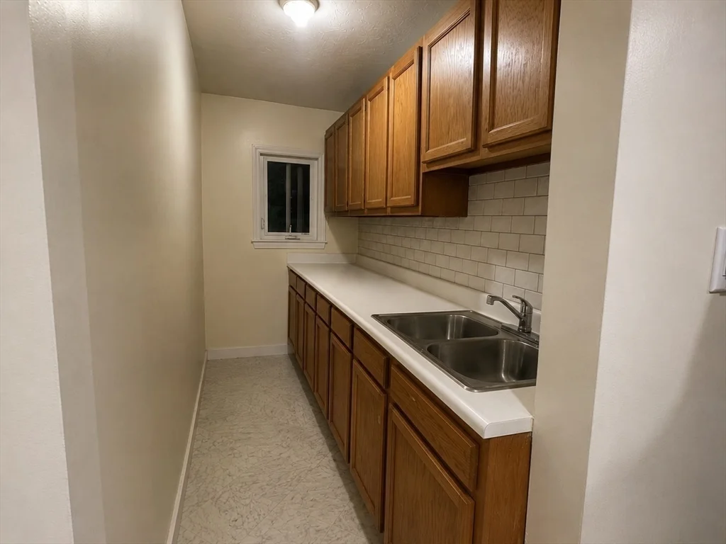 2 bed, 1 bath apartment for rent at 30 Ekman St Unit 3, Worcester — photo 5 of 11