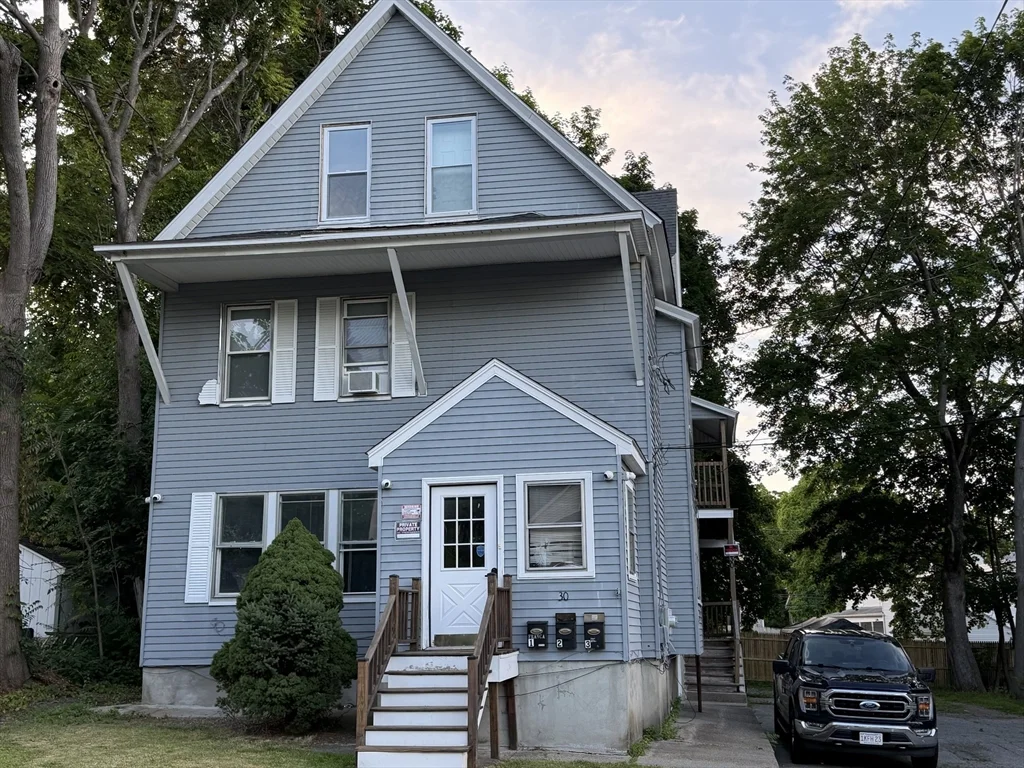 2 bed, 1 bath apartment for rent at 30 Ekman St Unit 3, Worcester — photo 1 of 11