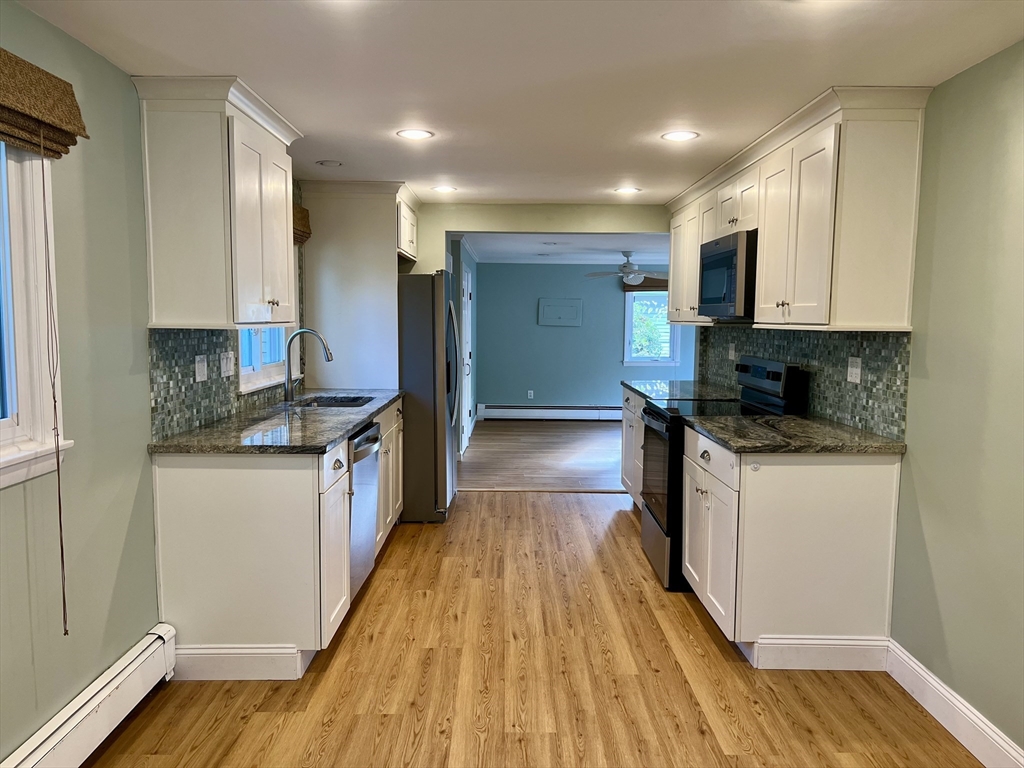 3 bed, 2 bath apartment for rent at 30 Elwin Rd Unit -, Natick — photo 1 of 22