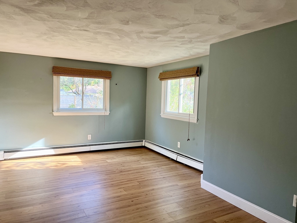 3 bed, 2 bath apartment for rent at 30 Elwin Rd Unit -, Natick — photo 13 of 22