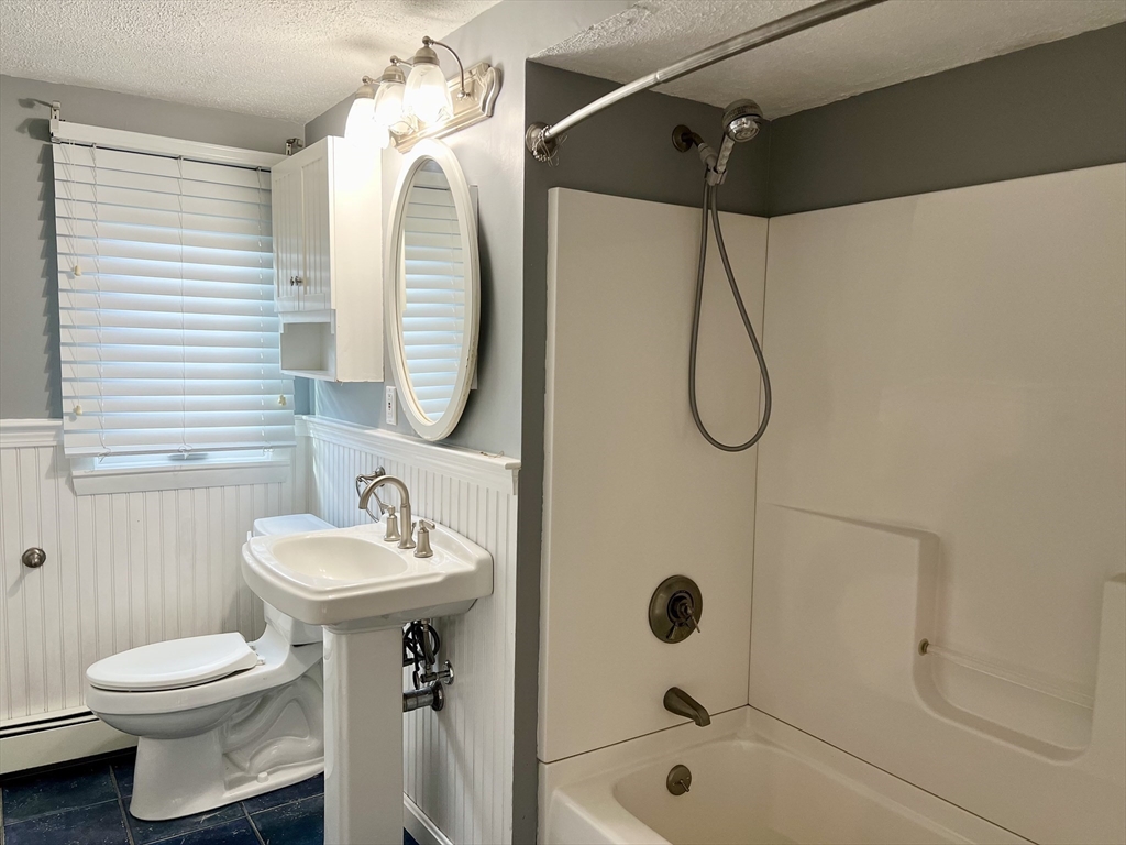 3 bed, 2 bath apartment for rent at 30 Elwin Rd Unit -, Natick — photo 12 of 22