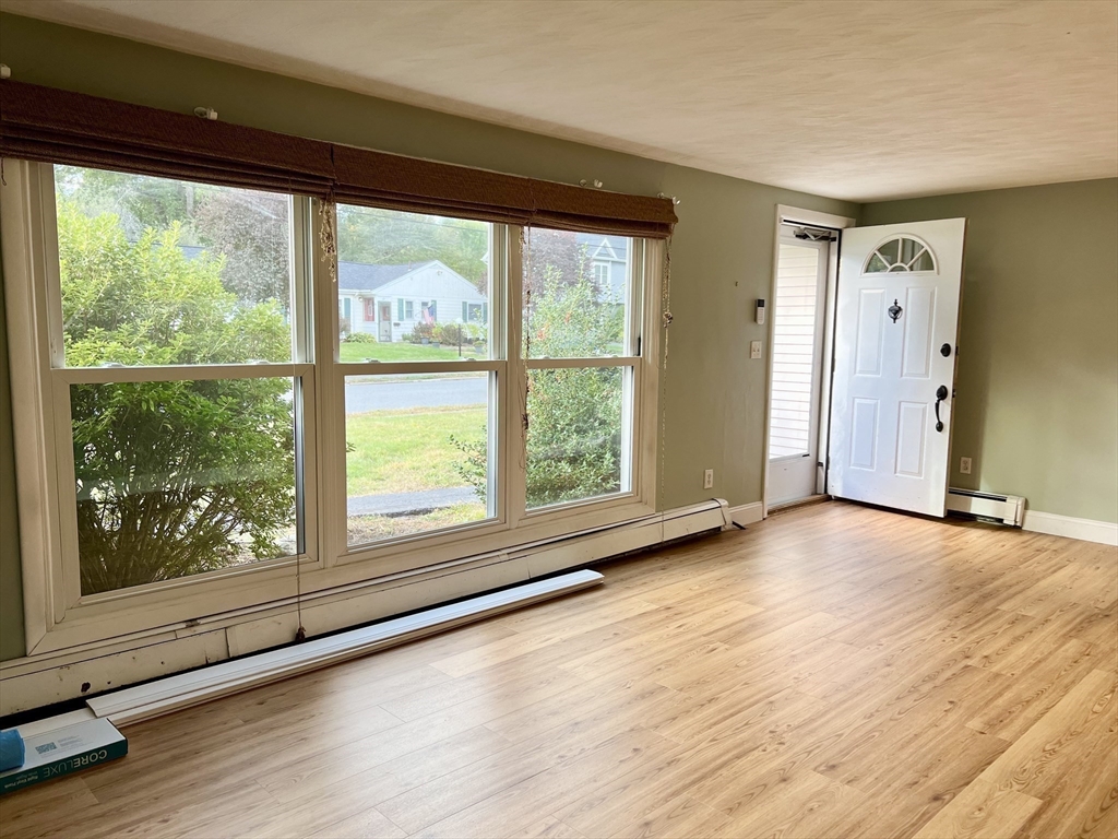 3 bed, 2 bath apartment for rent at 30 Elwin Rd Unit -, Natick — photo 7 of 22