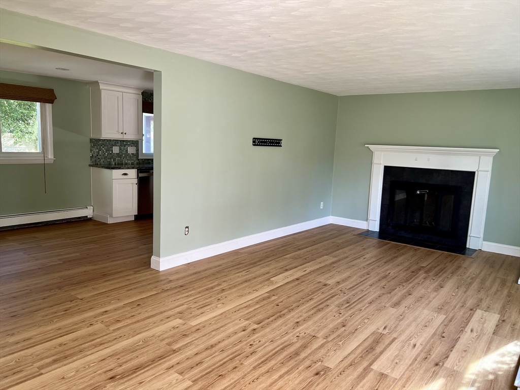 3 bed, 2 bath apartment for rent at 30 Elwin Rd Unit -, Natick — photo 9 of 22