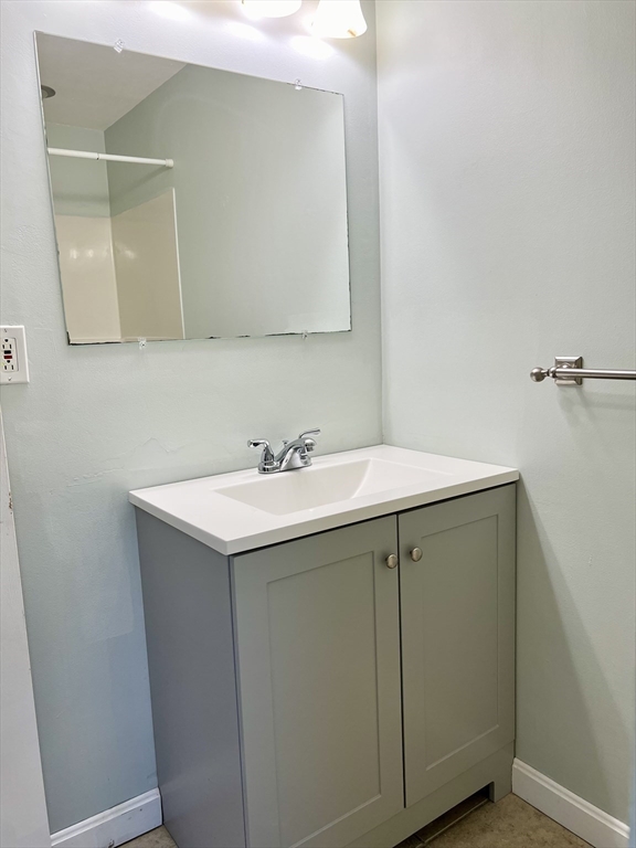 3 bed, 2 bath apartment for rent at 30 Elwin Rd Unit -, Natick — photo 18 of 22