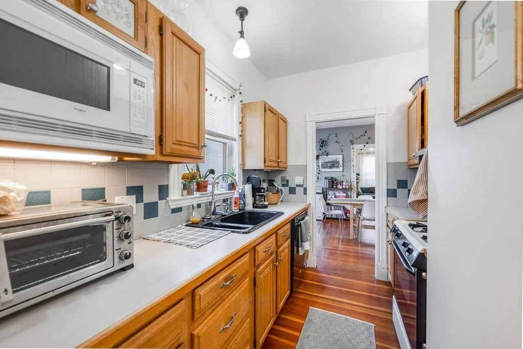 2 bed, 1 bath apartment for rent at 30 Essex Ave Unit 1, Swampscott — photo 9 of 21