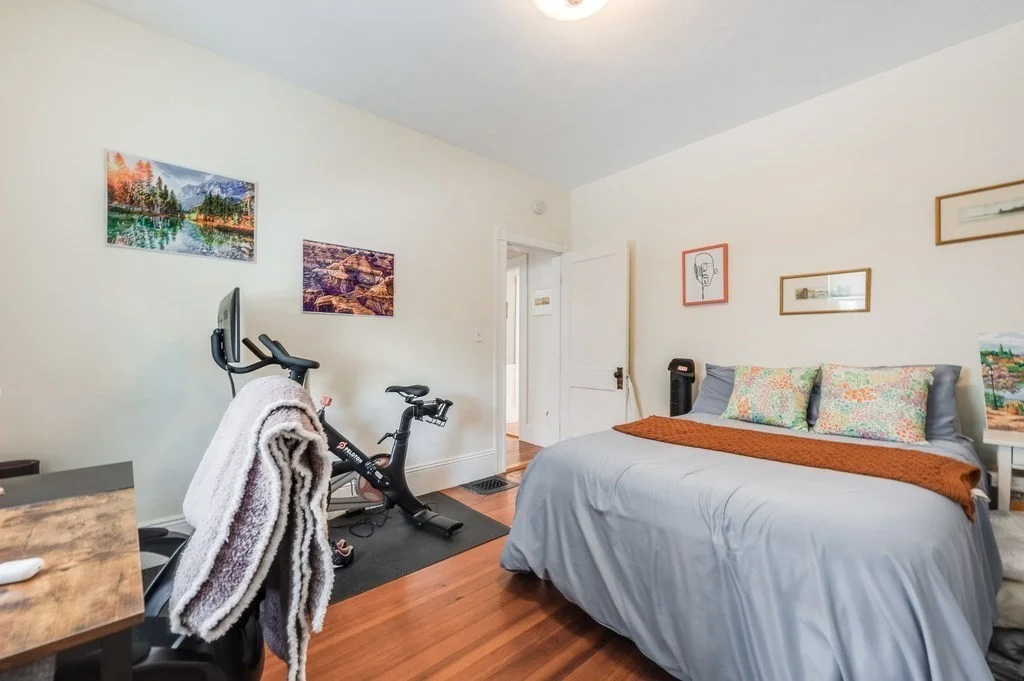 2 bed, 1 bath apartment for rent at 30 Essex Ave Unit 1, Swampscott — photo 6 of 21