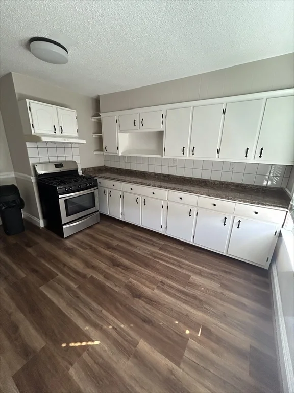 1 bed, 1 bath apartment for rent at 30 Fremont Ave Unit 3, Chelsea — photo 7 of 13