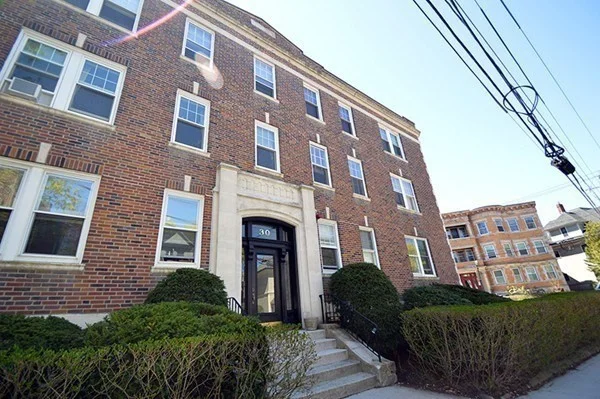 1 bed, 1 bath apartment for rent at 30 Gibbs St Unit 1, Coolidge Corner