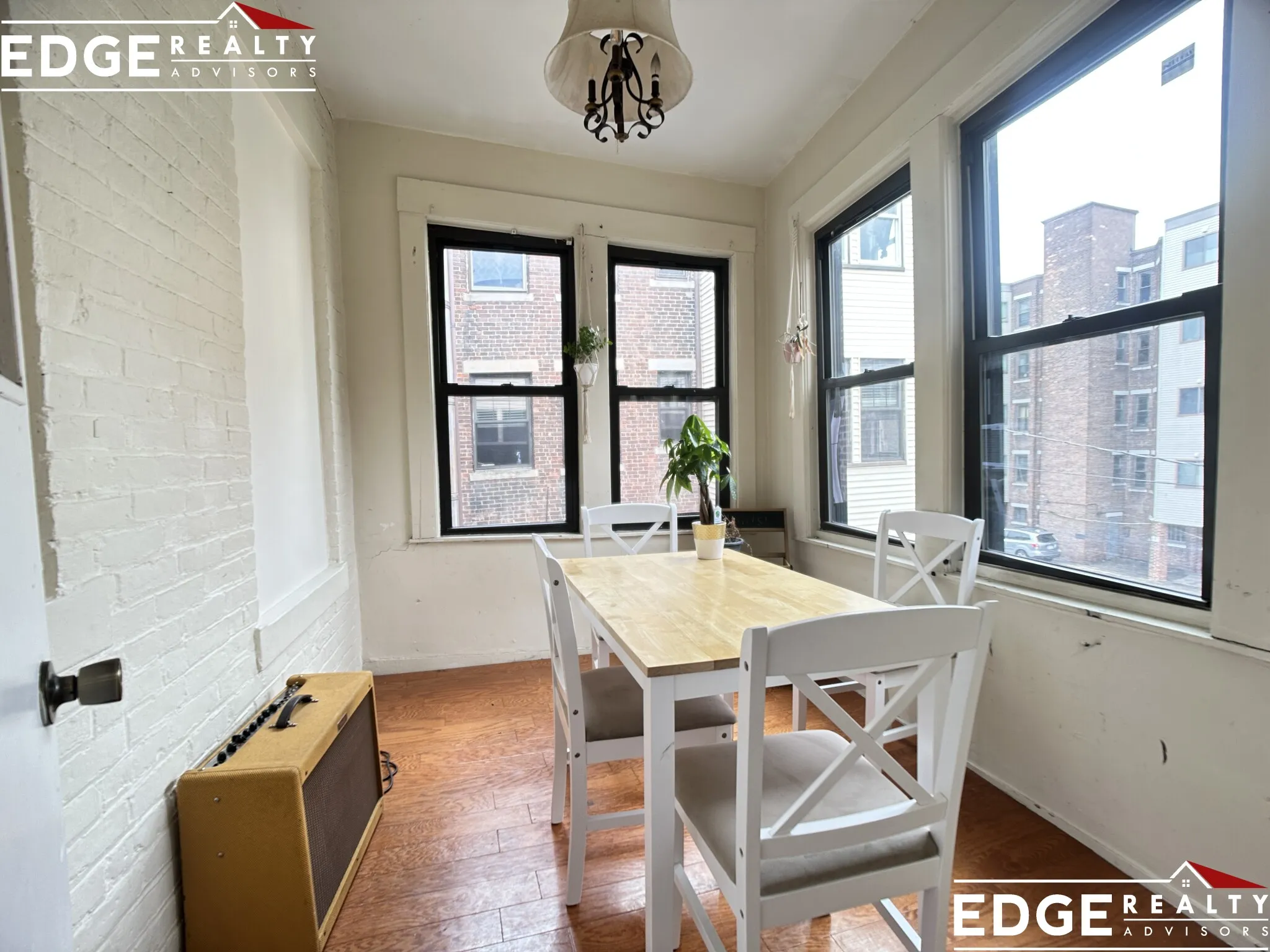 3.5 bed, 1 bath apartment for rent at 30 Glenville Ave Unit 2, Brighton — photo 4 of 8