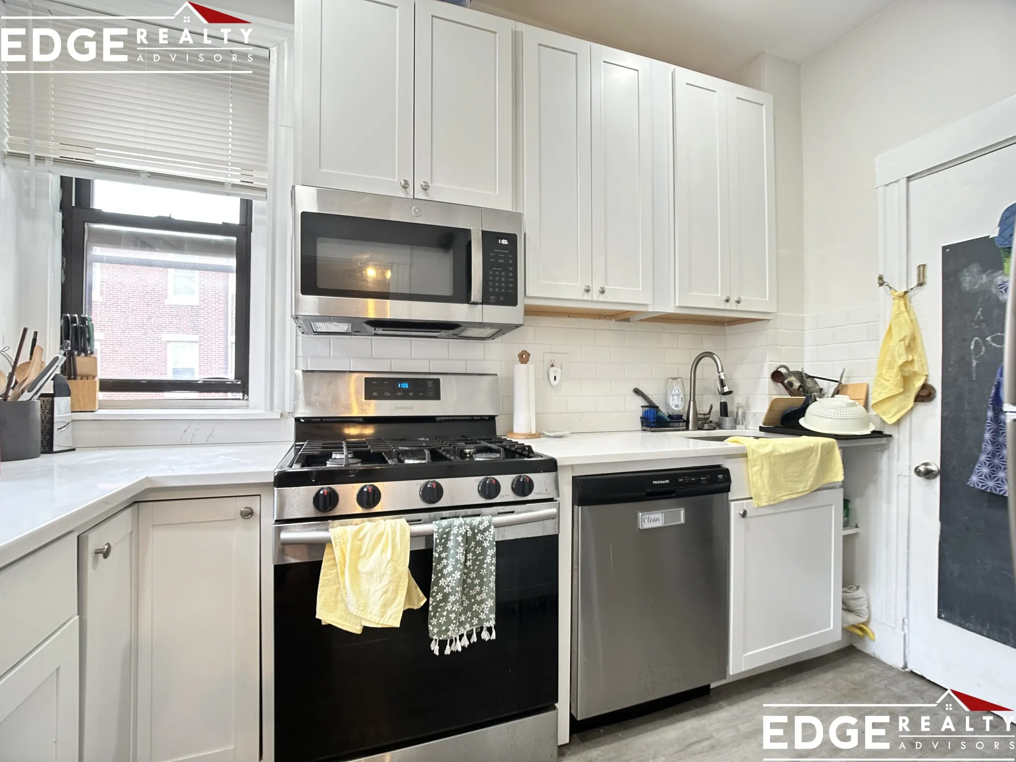 3.5 bed, 1 bath apartment for rent at 30 Glenville Ave Unit 2, Brighton