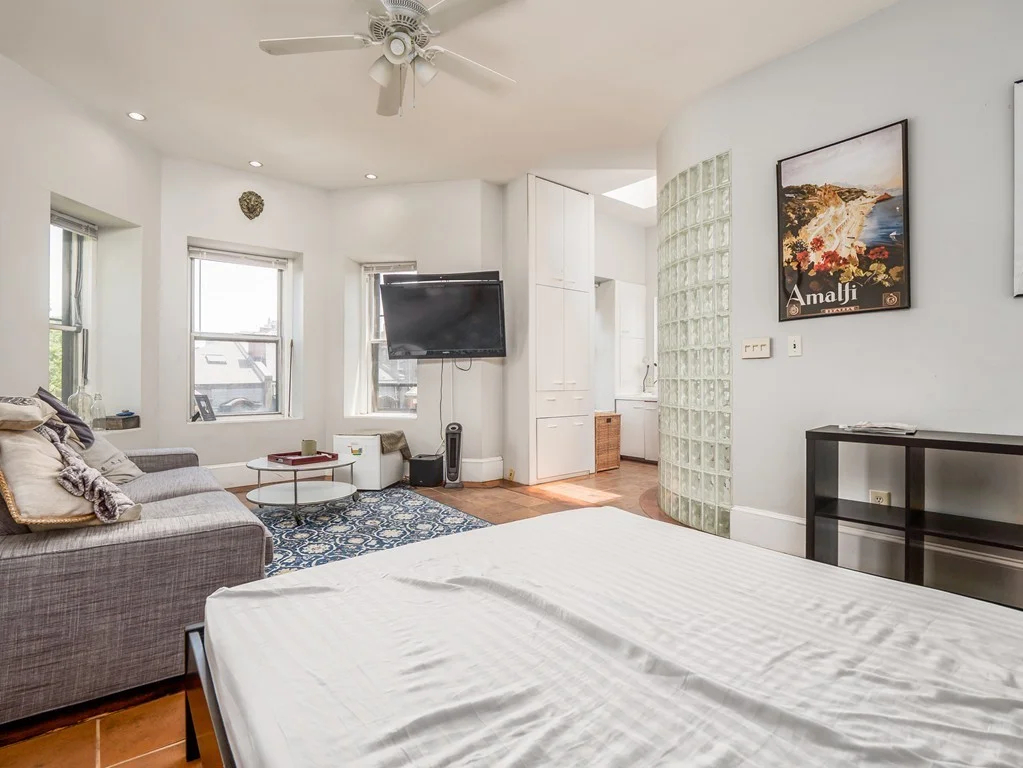 3 bed, 3 bath apartment for rent at 30 Gloucester St Unit 4, Back Bay — photo 14 of 19