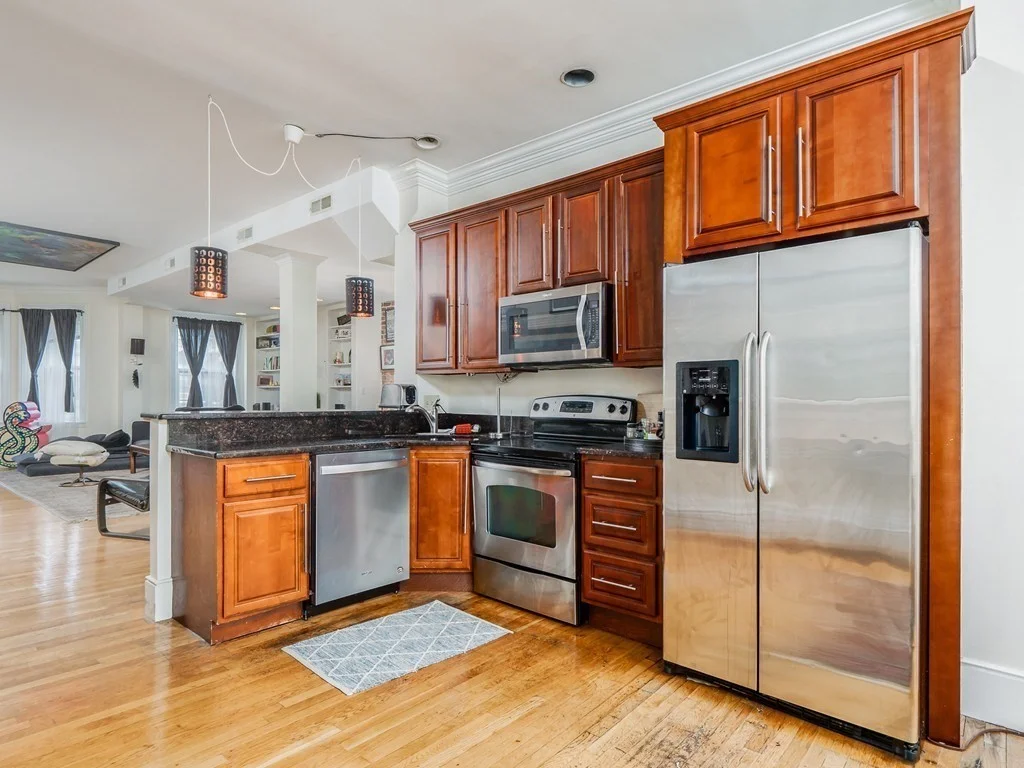 3 bed, 3 bath apartment for rent at 30 Gloucester St Unit 4, Back Bay — photo 6 of 19