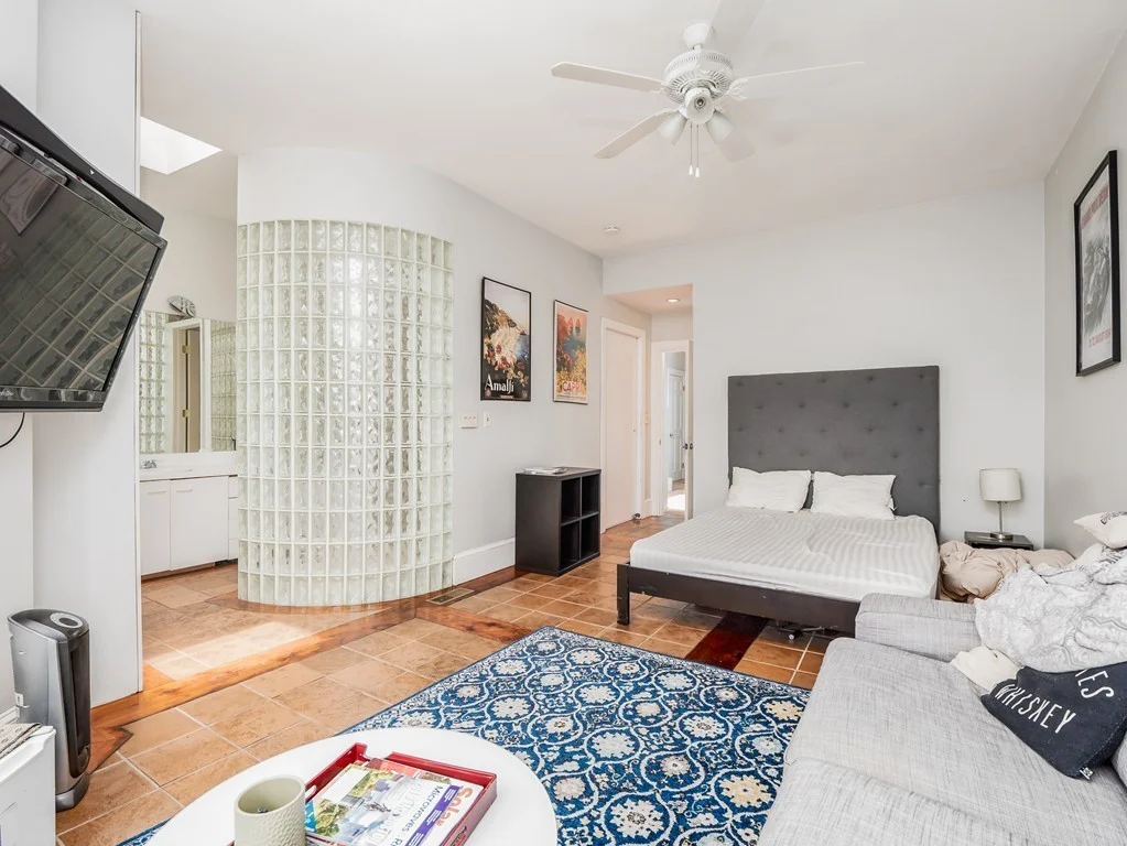 3 bed, 3 bath apartment for rent at 30 Gloucester St Unit 4, Back Bay — photo 13 of 19