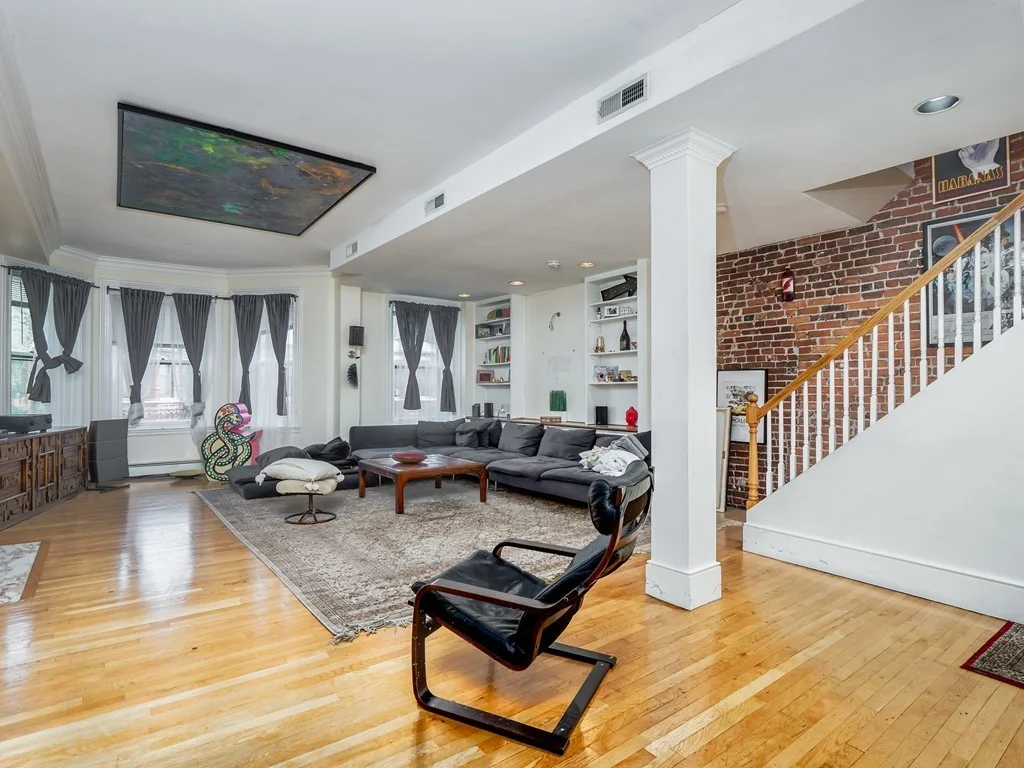 3 bed, 3 bath apartment for rent at 30 Gloucester St Unit 4, Back Bay — photo 2 of 19
