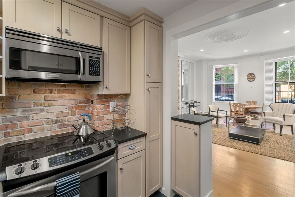 1 bed, 1 bath apartment for rent at 30 Hancock Unit 1, Beacon Hill — photo 10 of 22