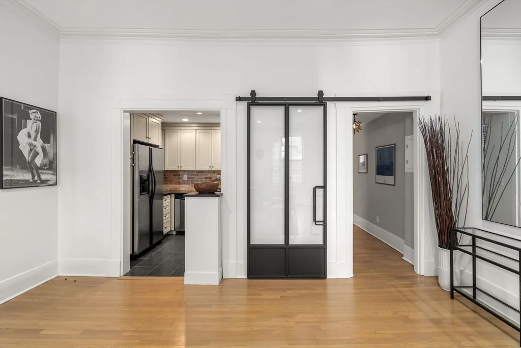 1 bed, 1 bath apartment for rent at 30 Hancock Unit 1, Beacon Hill — photo 7 of 22