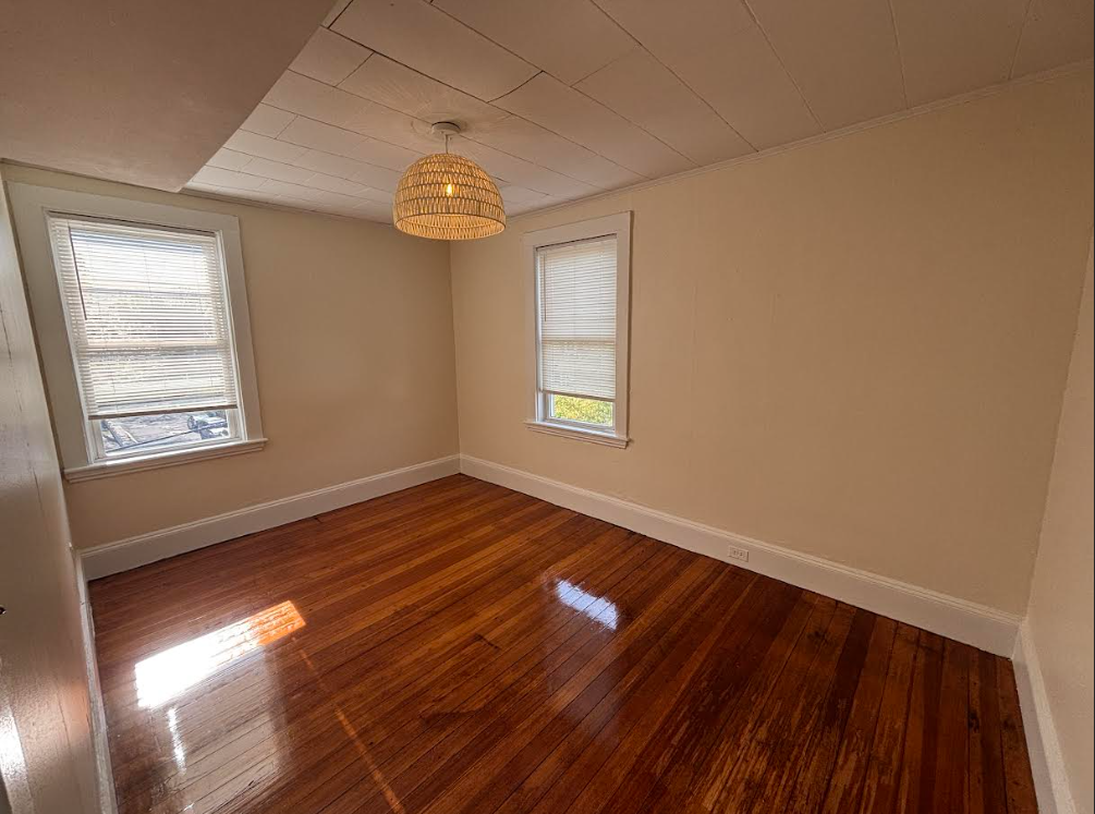 3 bed, 1 bath apartment for rent at 30 Hanson St Unit 3, Ward Two — photo 9 of 18