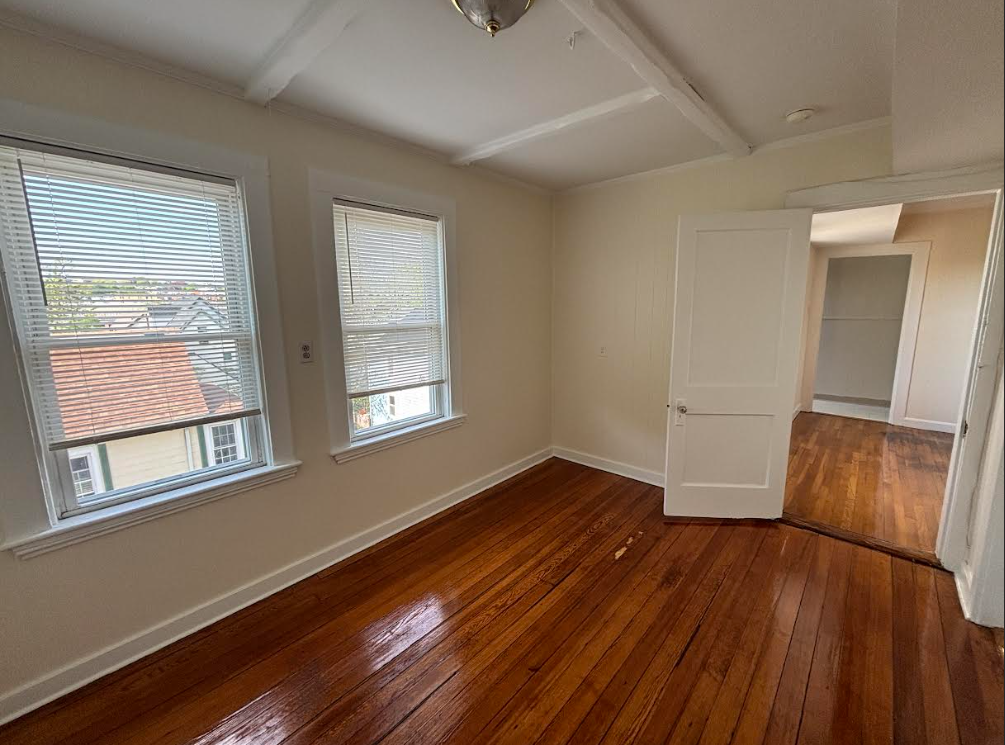 3 bed, 1 bath apartment for rent at 30 Hanson St Unit 3, Ward Two — photo 15 of 18